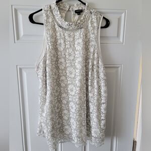 Torrid White Floral Sleeveless Top Size 2